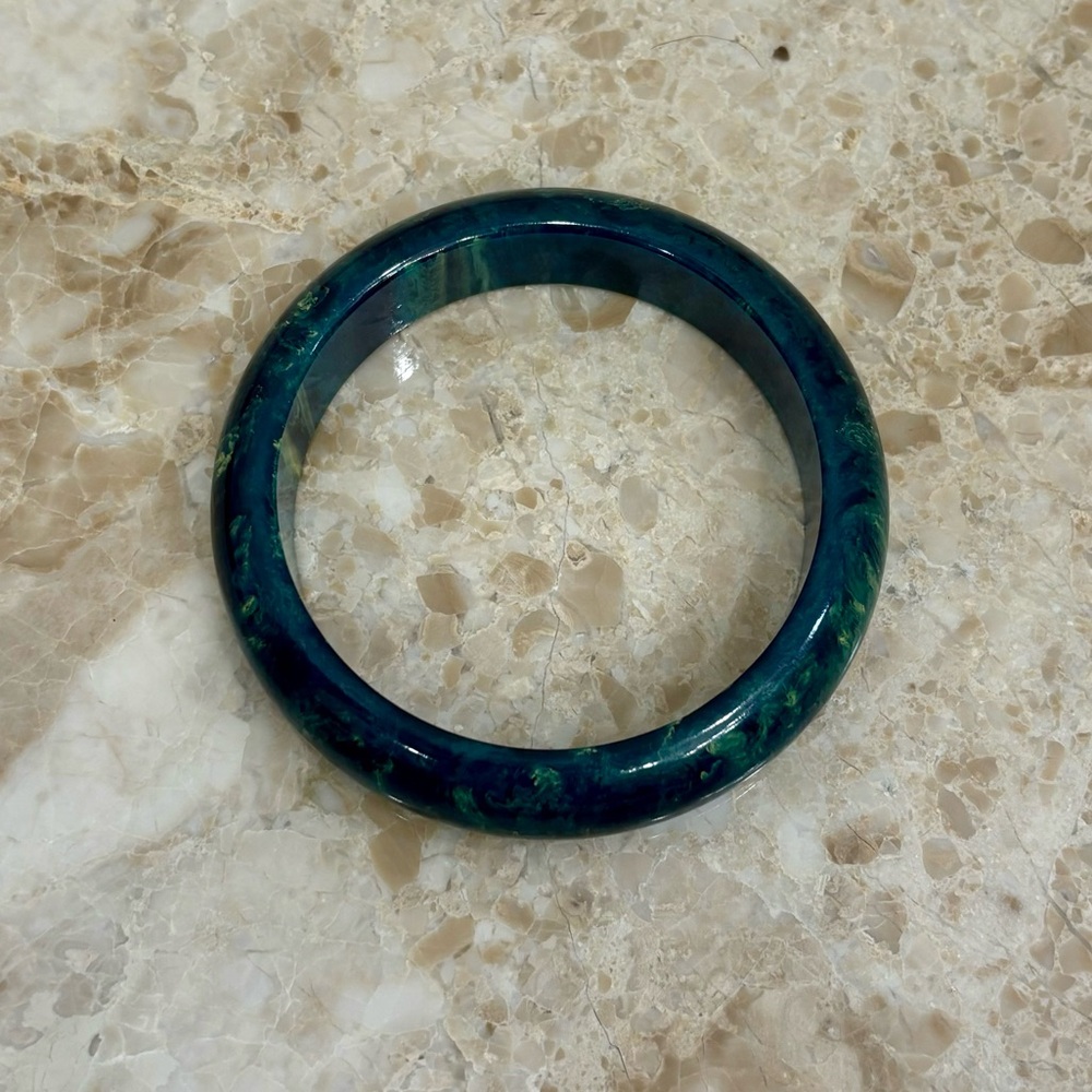 Vintage Blue Moon Green Yellow Marbled Bakelite Bangle Bracelet - Picture 3 of 9